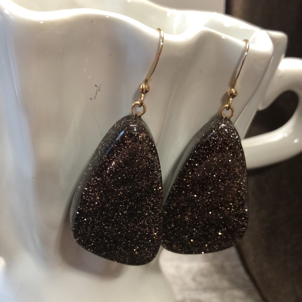 NWOT Glittery Necklace with Earrings Set - Picture 2 of 5
